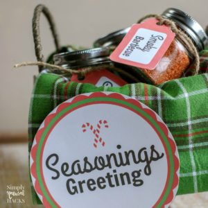 diy spice mix gift basket with homemade seasoning recipes and printable gift tags